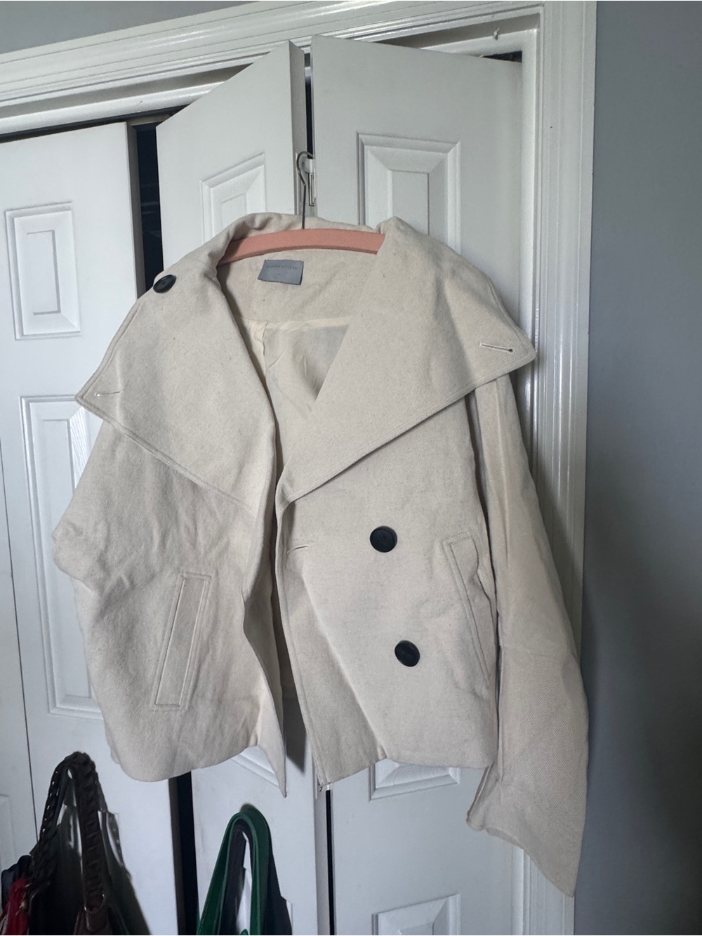 Women's Cream Double-Breasted Linen/Cotton Blend Cropped Peacoat